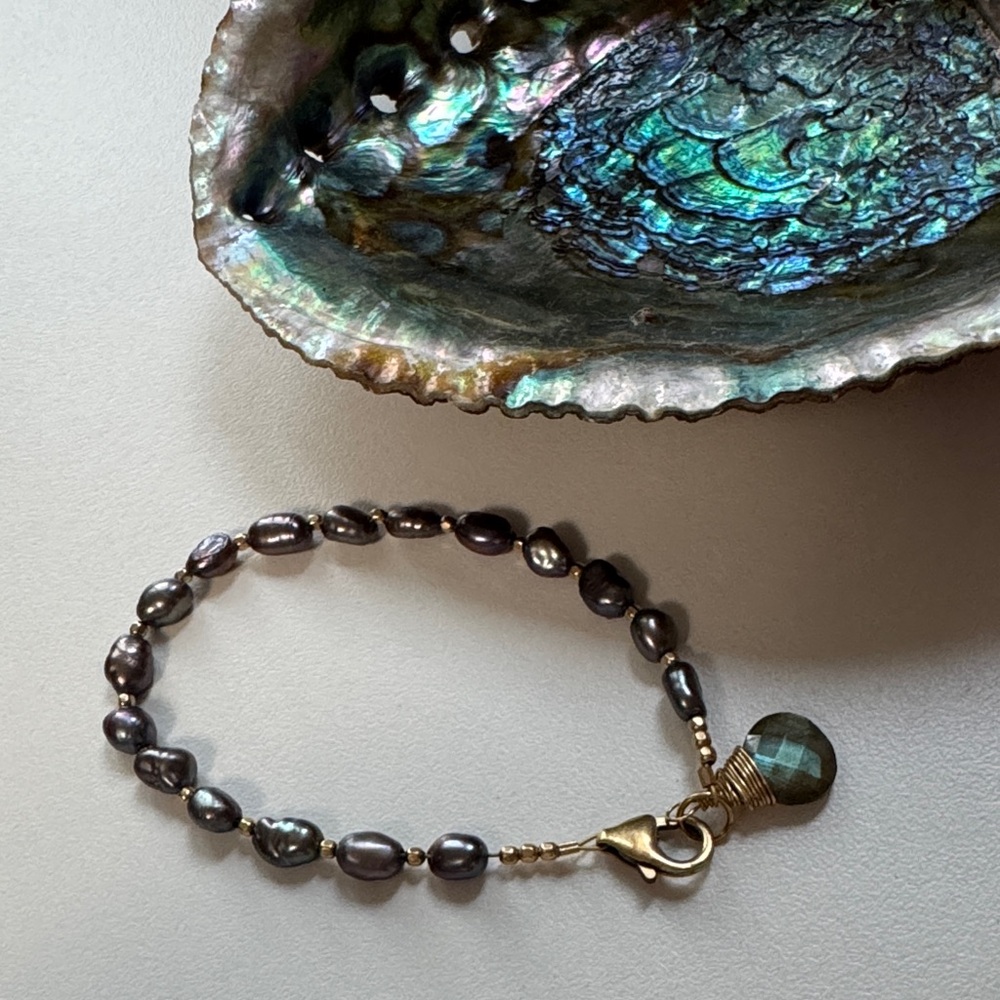 Fresh water Black Pearl Bracelet